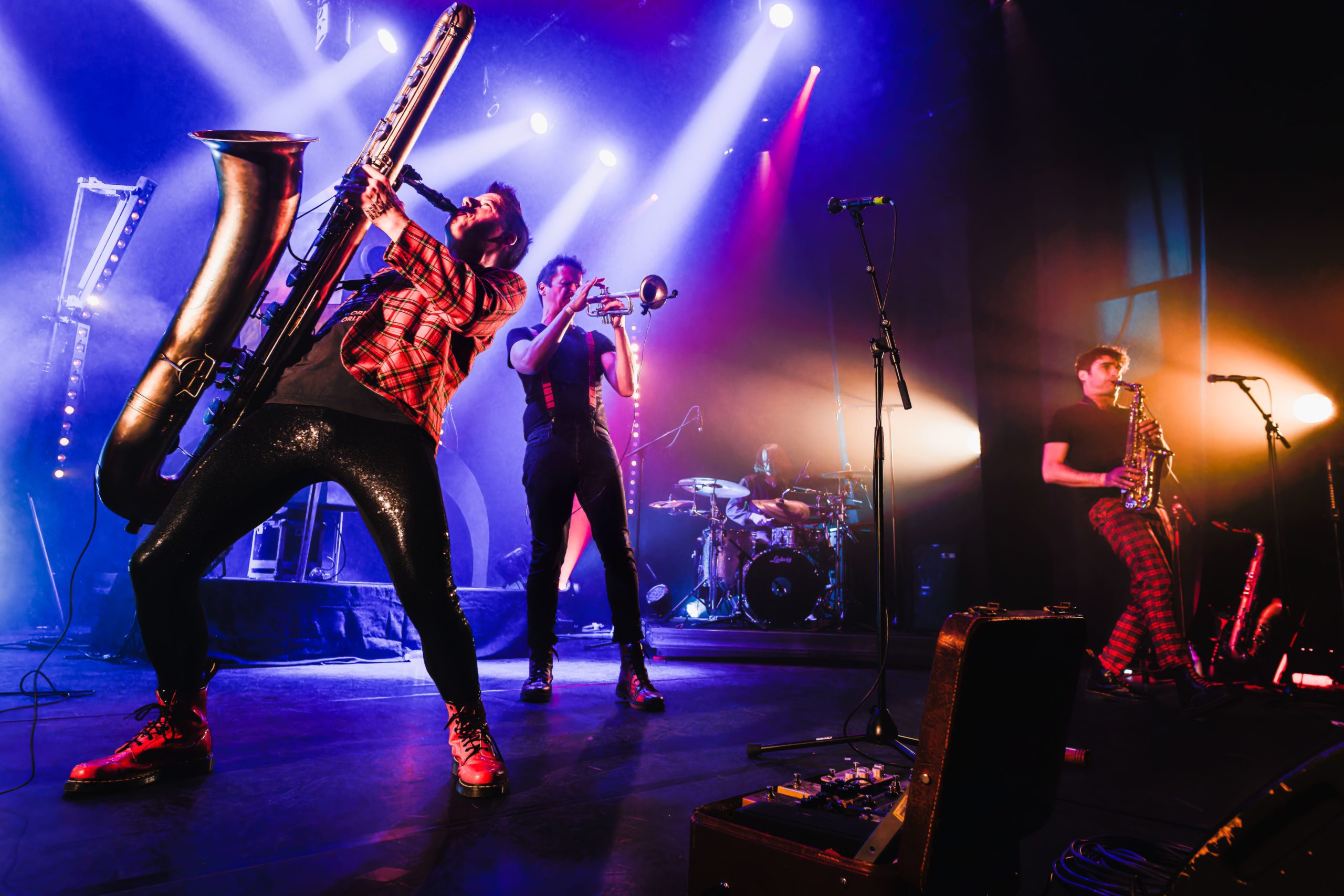 Le bus - Concert de La Clate + DJ Set